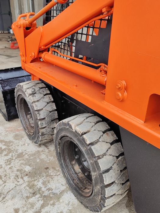 Мини погрузчик Тойота 8СДК сотилади.