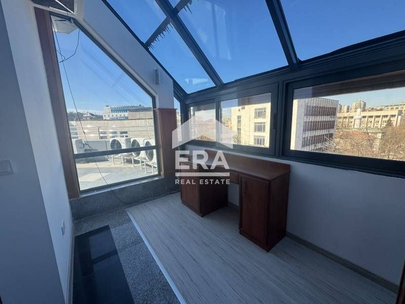 Дава се под наем Офис в Хасково, Център - 35 кв.м за 498.27 € - Снимка #1