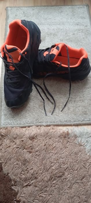 Pantofi Mammut la jumate preț