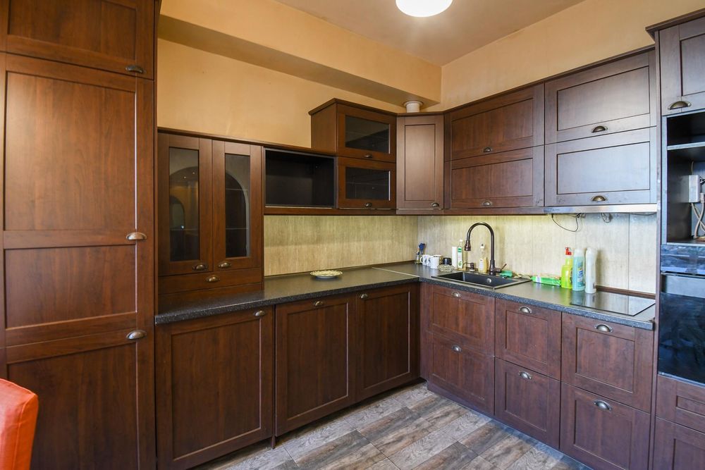 Дава се под наем Тристаен апартамент в София, Център - 135 кв.м за 796.62 € - Снимка #5