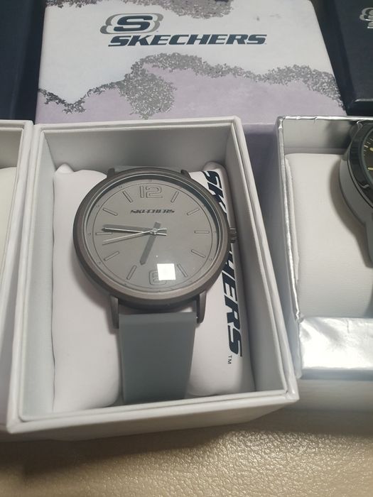 Ceasuri diferite modele