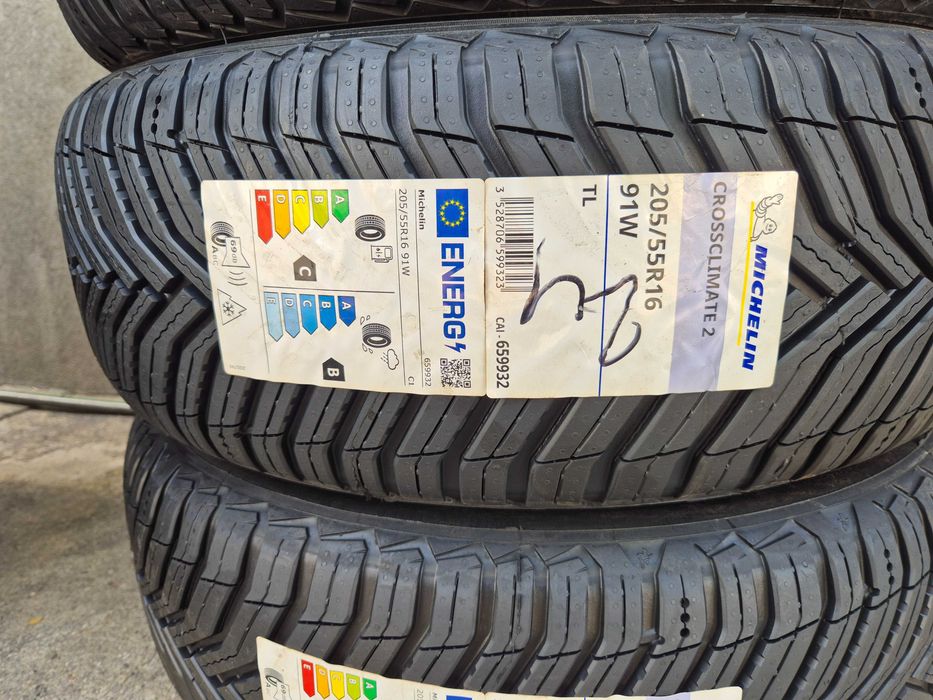4 Anvelope M+S VARA IARNA 4Sezoane - 205/55/16 91W - Michelin CrossClimate 2 - NOI - DOT 4824 !