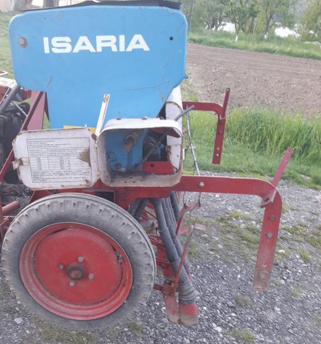 Semanatoare pentru tractoare mici și medii 2m latime