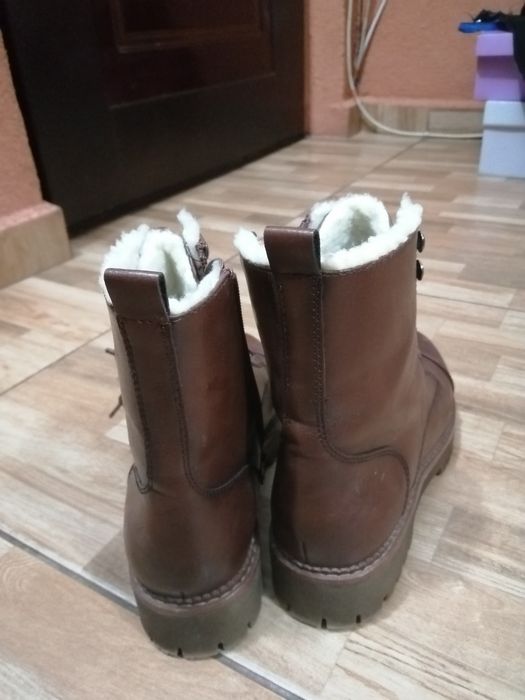 Ghete fete ,în stare foarte  bună  ,foarte călduroase