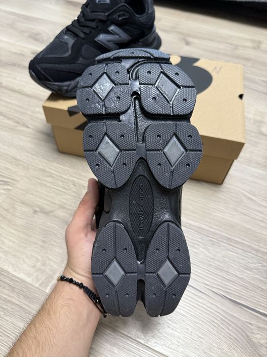 Adidasi New Balance 9060