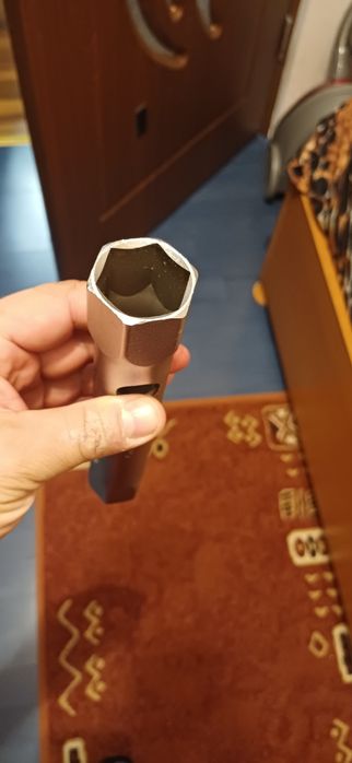 Cheie tubulara hexagonala 25/28!