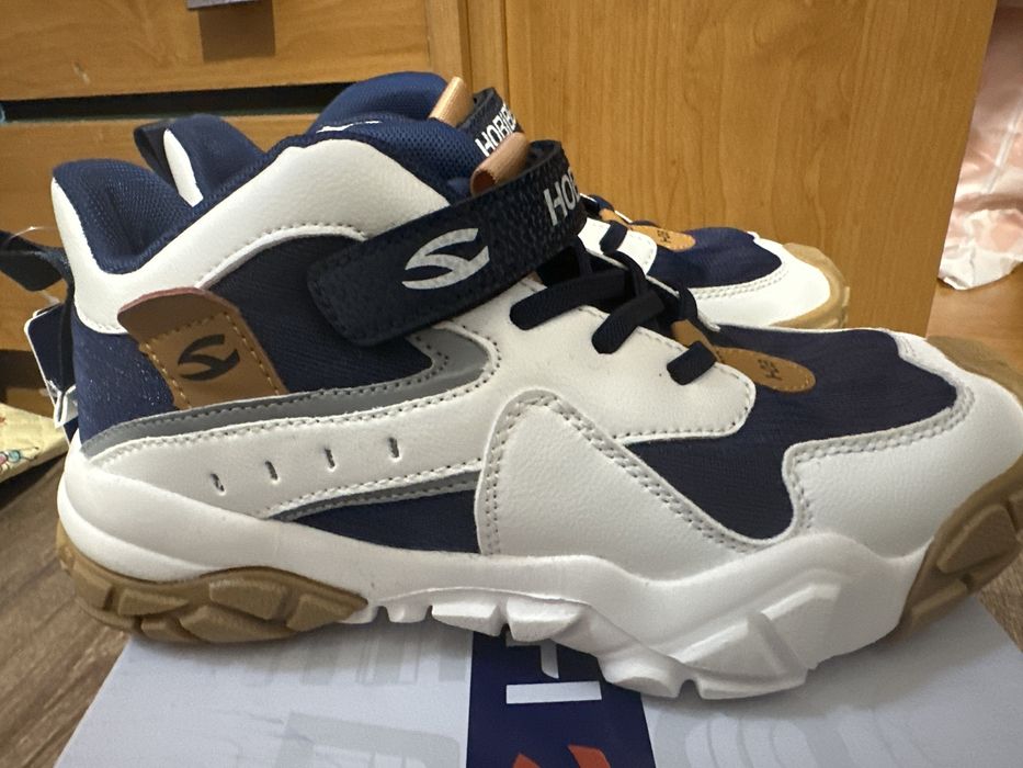 Кросовки новые 36 р