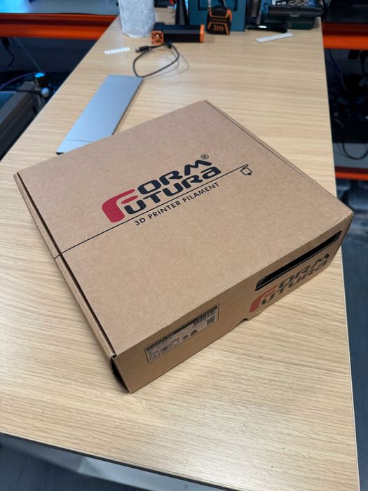 FormFutura Premium PLA Filament - C.C. Transparent, 2.85 mm, 2300 g