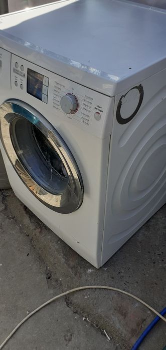 Dulăpior și mașină de spalat