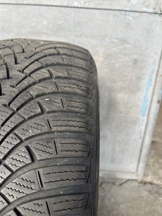 2 бр. зимни гуми 205/55/16 GoodYear DOT 3817 5 mm
