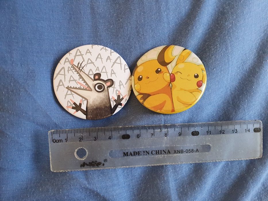 Големи значки нови