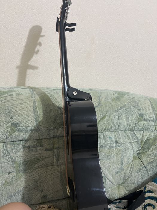 Гитара акостика