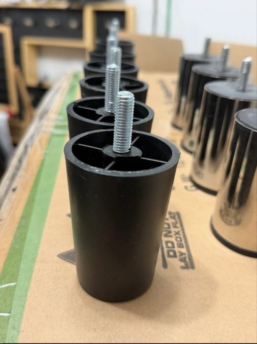 Picioare pat cu surub