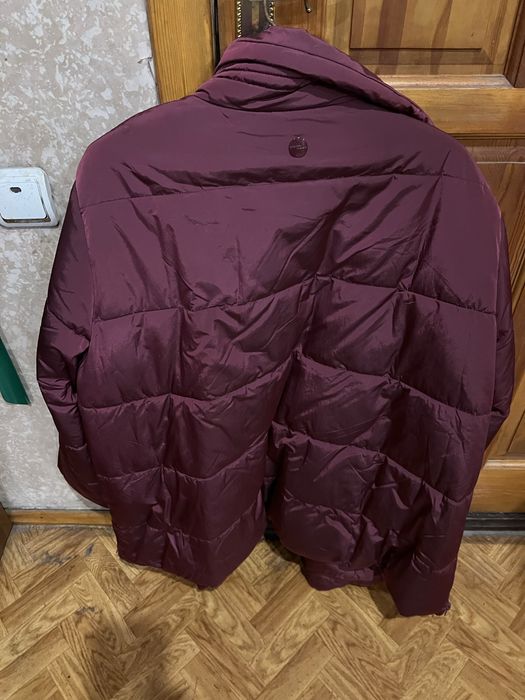 Продам куртку женскую