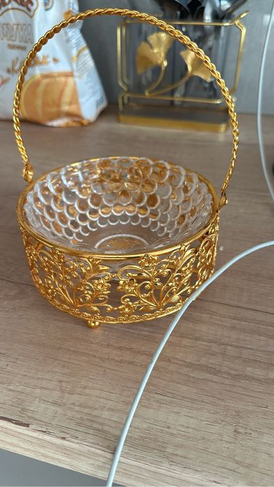 Продам конфетница