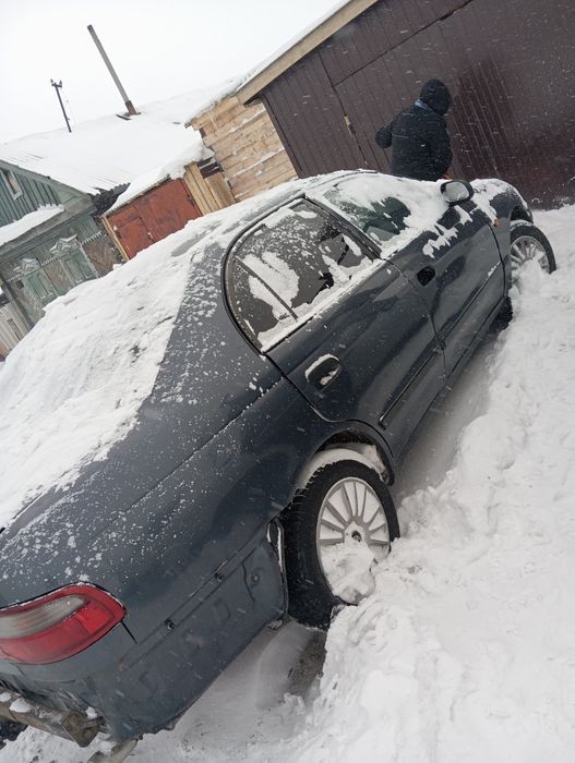 Продам Тойота карина е на запчасти