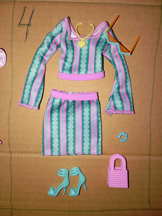 Дрехи, обувки, аксесоари за кукла Barbie. Mattel.