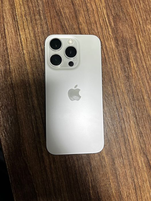 iPhone 15 pro white 128 gb