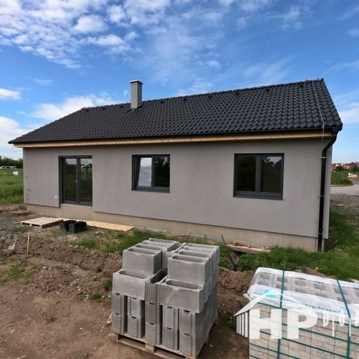 Construim case modulare pe structura metalica din panouri sandwich