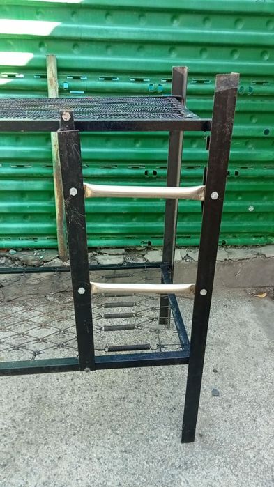 Двух ярусная кровать