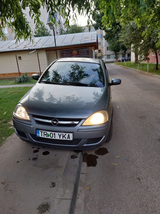 Vând Opel corsa an fabricație 2004