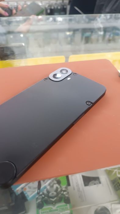 Продаю cmf by nothing phone 1