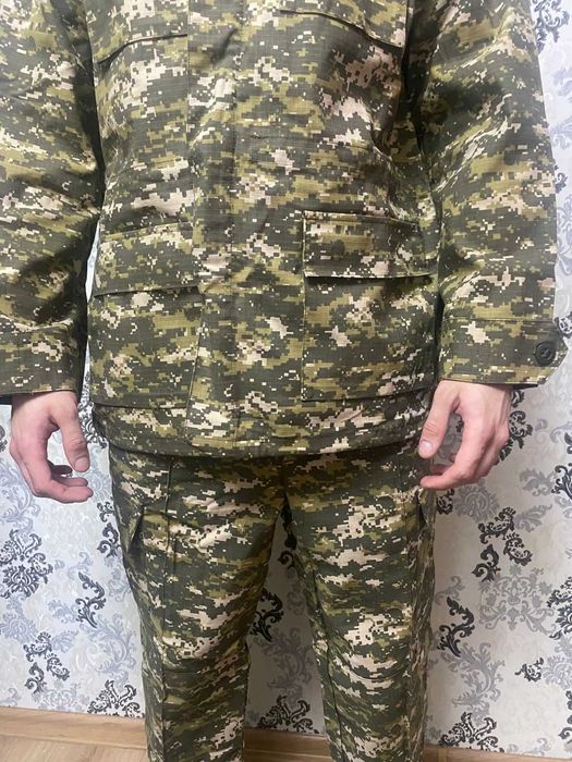 Продам камуфляжный костюм, 50 размер