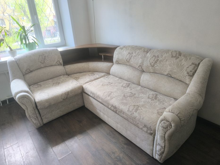 Продам диван с креслом