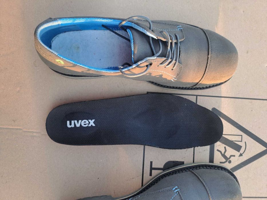 Pantofi uvex cu bombeu