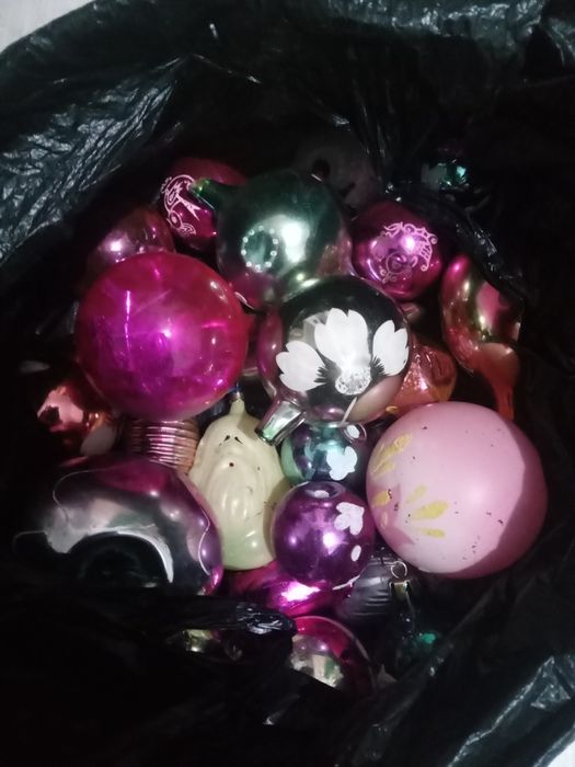 Продам  новогодние игрушки