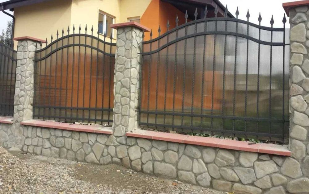 Garduri din sipca metalica, panou stil jaluzele, tabla, plasa si BCA