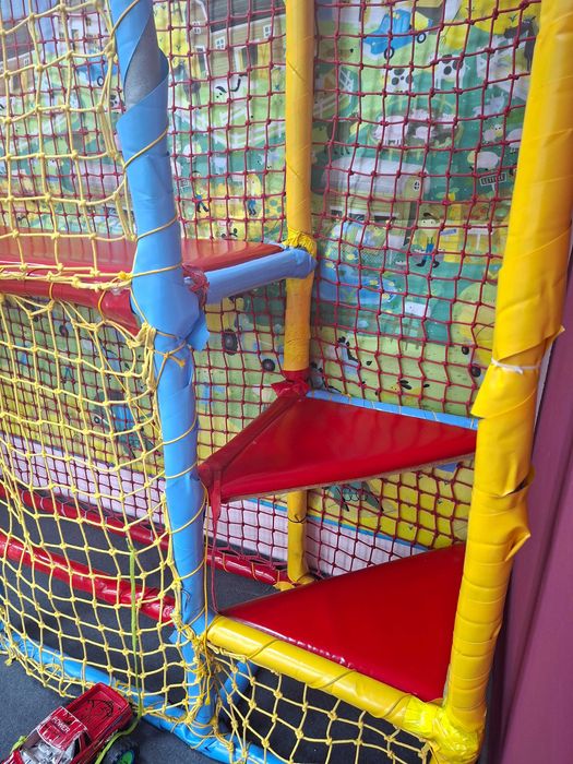 Катерушка с пързалка,Playground