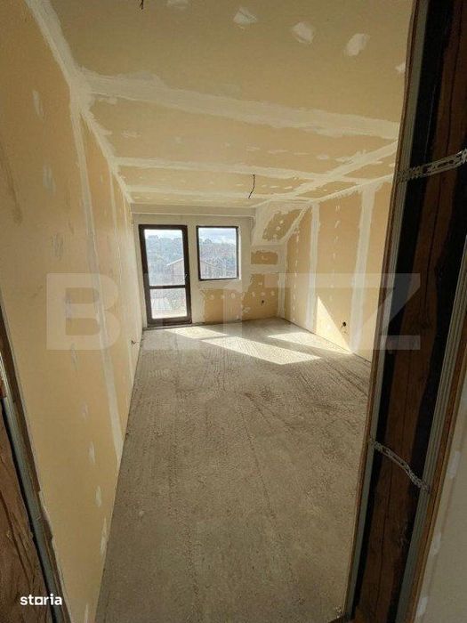Apartament cu destinatii multiple, semifinisat, 227 mp, zona Scheia
