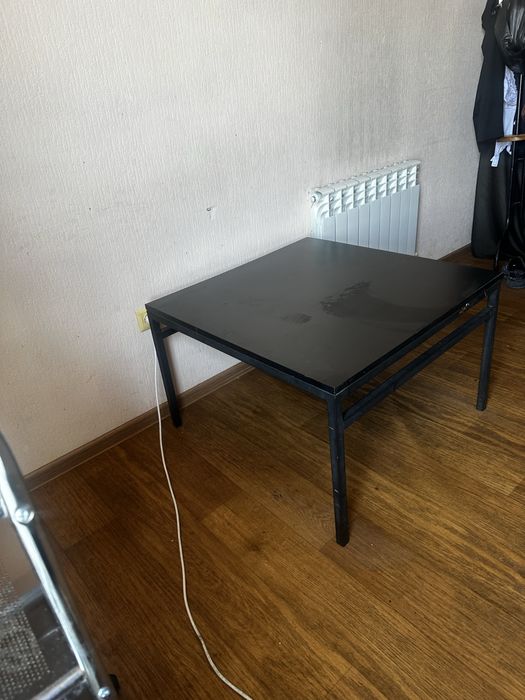 Стол черный металл