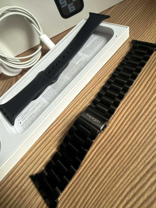 Apple Watch SE 2nd Gen - смарт часовник