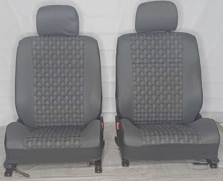 TitanAuto Toyota Corolla пара передних сидений