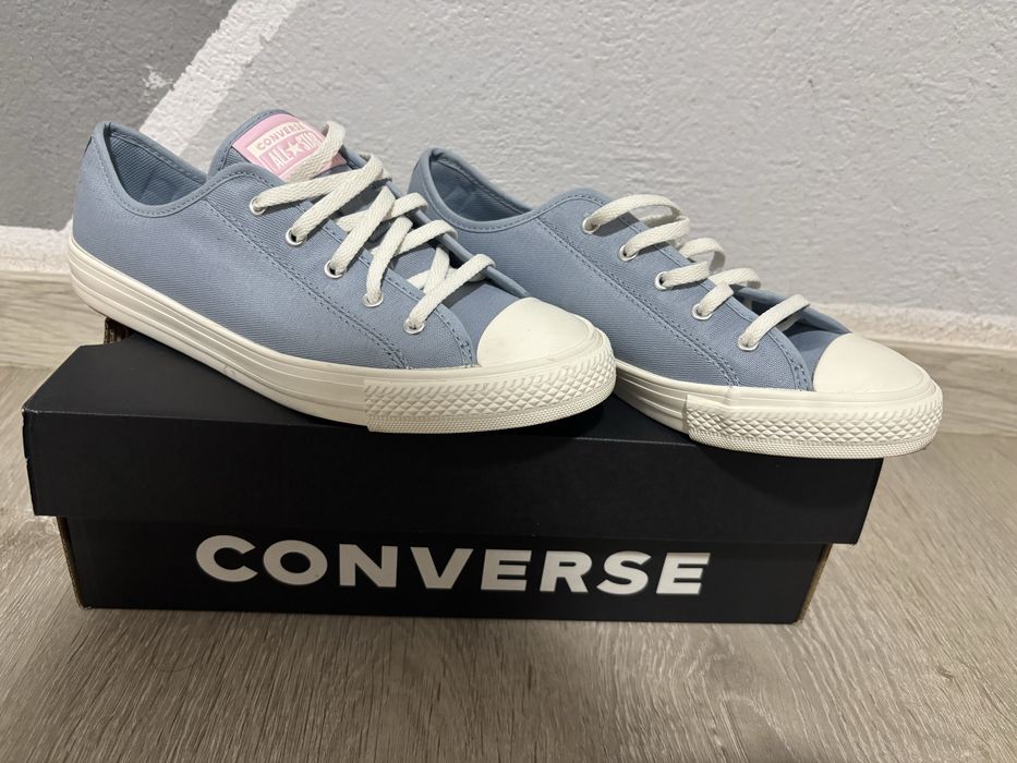 Converse Chuck Taylor All Star Low, damă, mărimea 37, noi, cu cutie