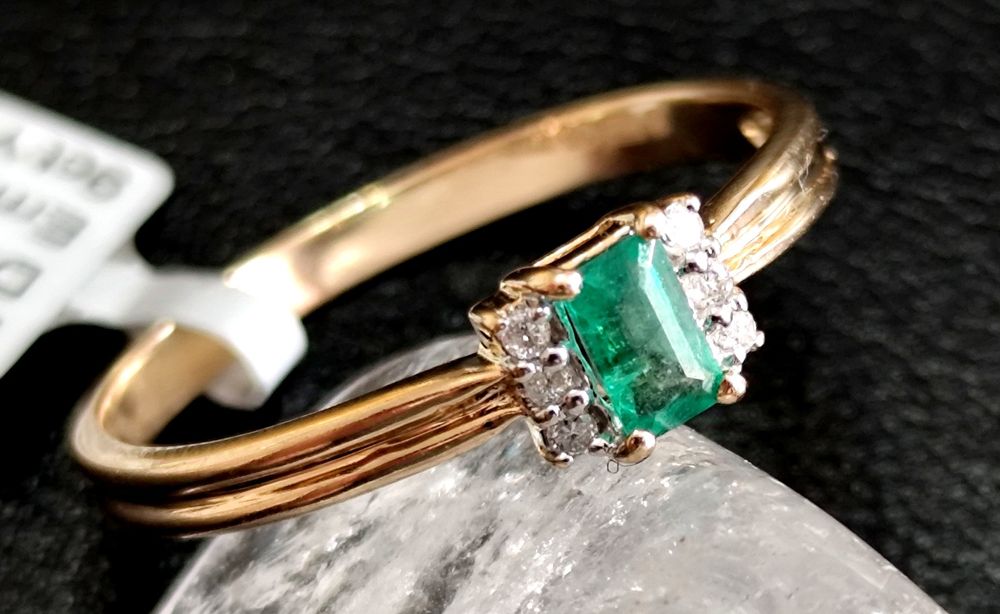 Златен Пръстен / Смарагд / Диаманти