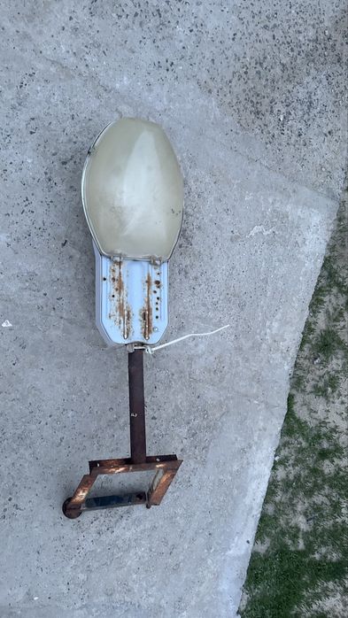 Продам прожектор для освещение