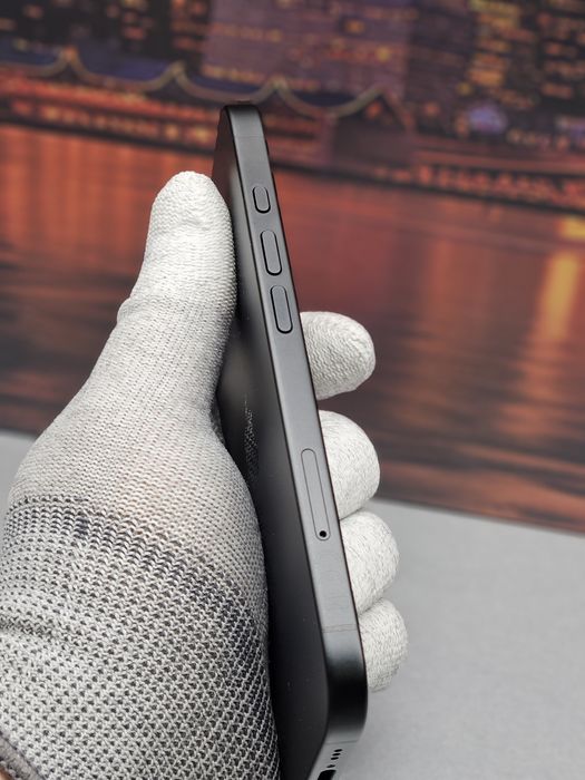 Ново! Iphone 16 128 GB