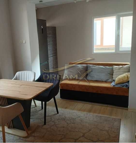 Дава се под наем етаж от къща в Смирненски!  71866557