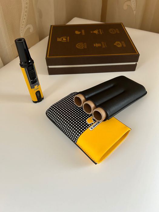 Аксесоари за пури Cohiba – кожен калъф за 3 пури и запалка