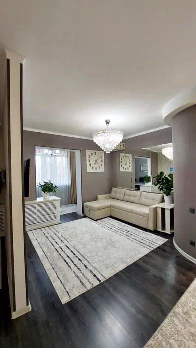 Ракат 2/3/4 высокопотолочка, балкон 2х7, Московская пицца