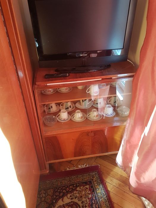Mobilier, mai vechi, mai nou, stare buna si foarte buna