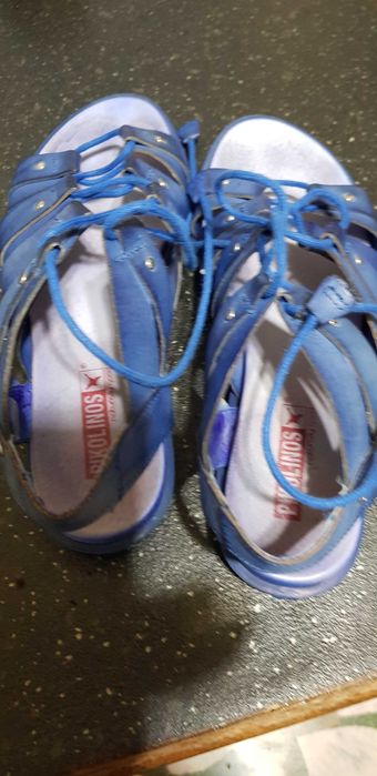 Продавам маркови сандали на марката Neosens и Pikolinos