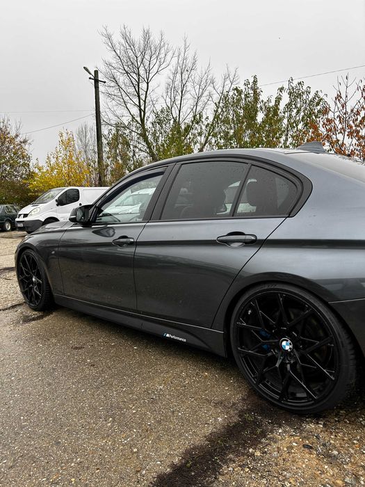 Dezmembrez BMW F30 335d 313cp xDrive Pachet M Pack OEM B39 - Seria 3