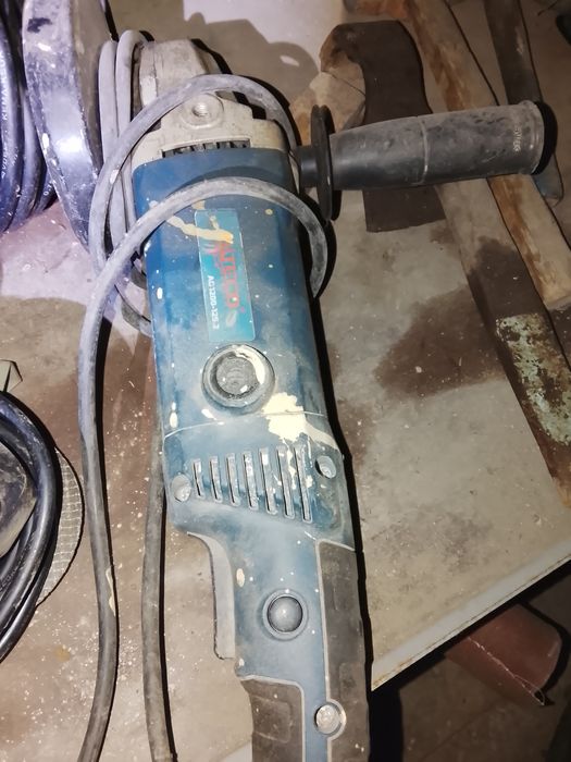 Продаю болгарки 2 вида марки алтеко и дрель бош