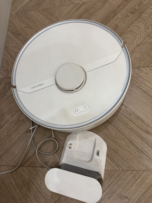 Продам робот пылесос Roborock