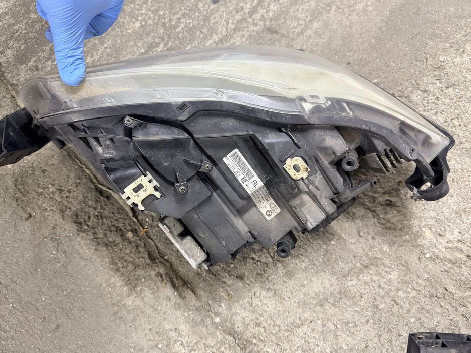 Far Faruri bixenon adaptive bmw e90 e91 lci