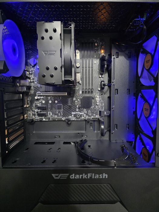 Core i7 12700F. MSI B760